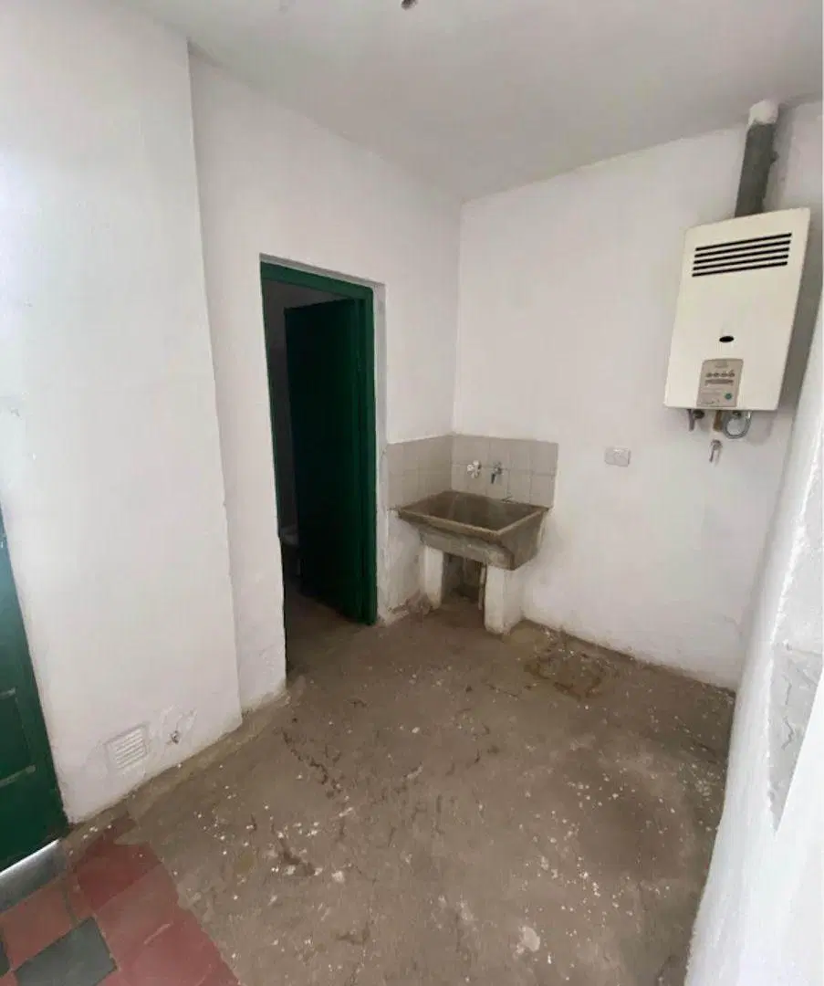 ¡Atención Inversores! Casa con Gran Potencial de Desarrollo y Renta Activa 3