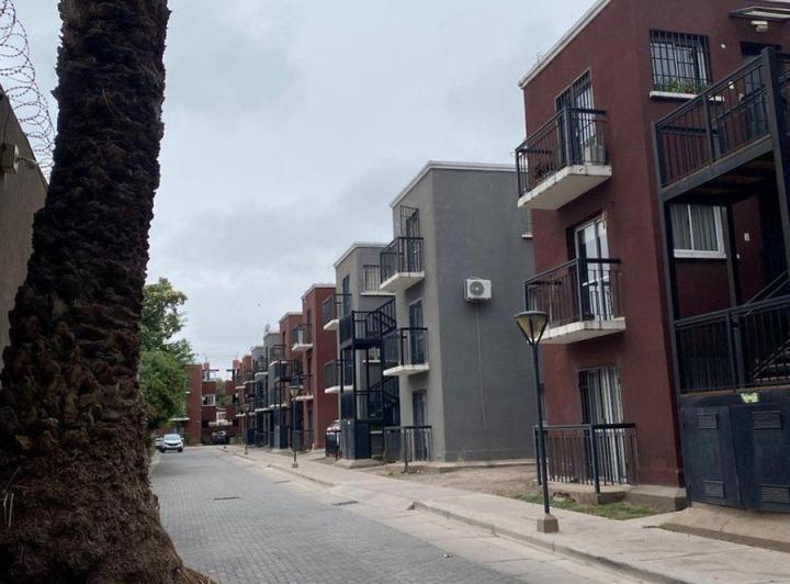 VENTA DEPARTAMENTO COMPLEJO PRIVADO AYACUCHO CDAD. 3
