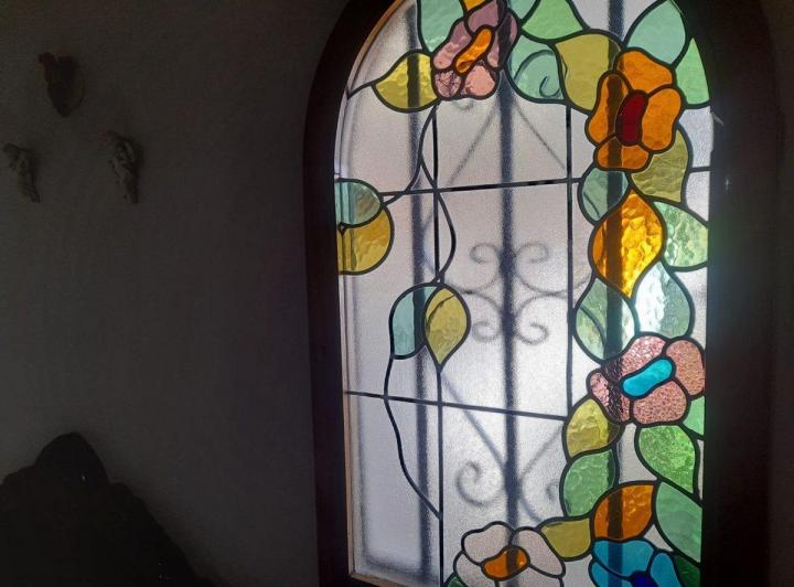 HERMOSA  PROPIEDAD CON SALÓN COMERCIAL Y DEPOSITO 5