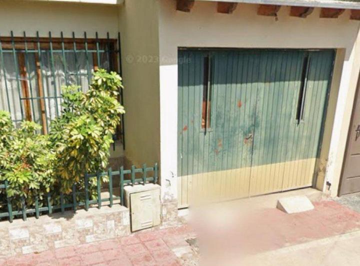 VENTA CASA 2 DORMITORIOS CON COCHERA EN SAN JOSE 3