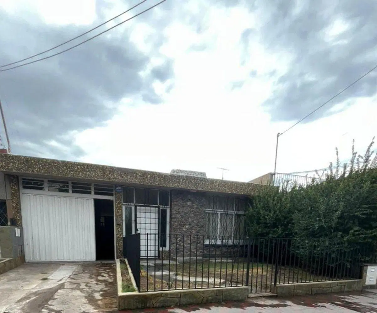 VENTA CASA CALlE INDEP. LAS HERAS 3 HABITACIONES 2