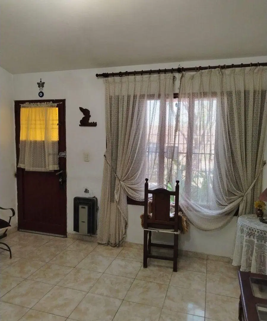 VENTA CASA CON DEPARTAMENTO 3
