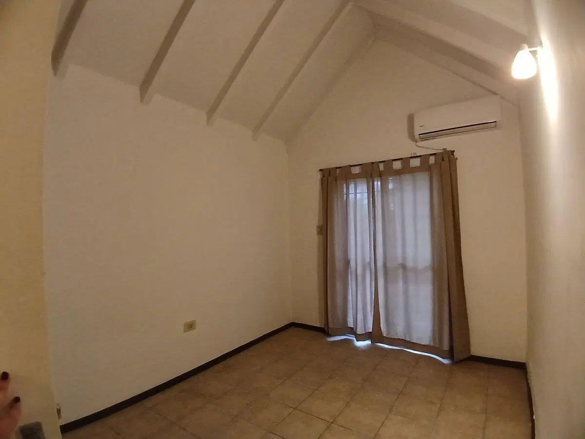 ALQUILER DUPLEX CON COCHERA - 5TA SECCION - CIUDAD 5