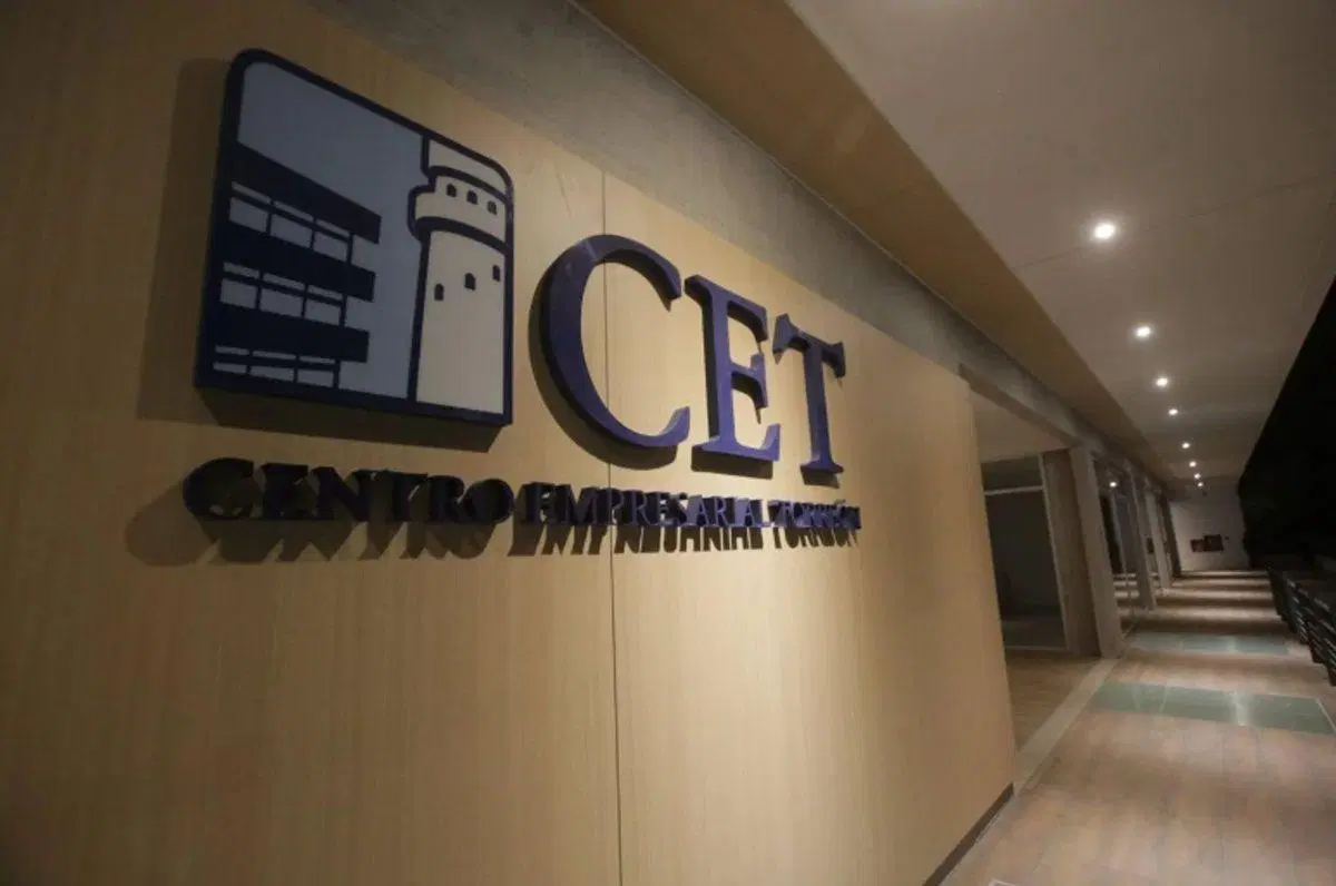 VENTA DE OFICINA CENTRO EMPRESARIAL TORREÓN MAIPÚ 5