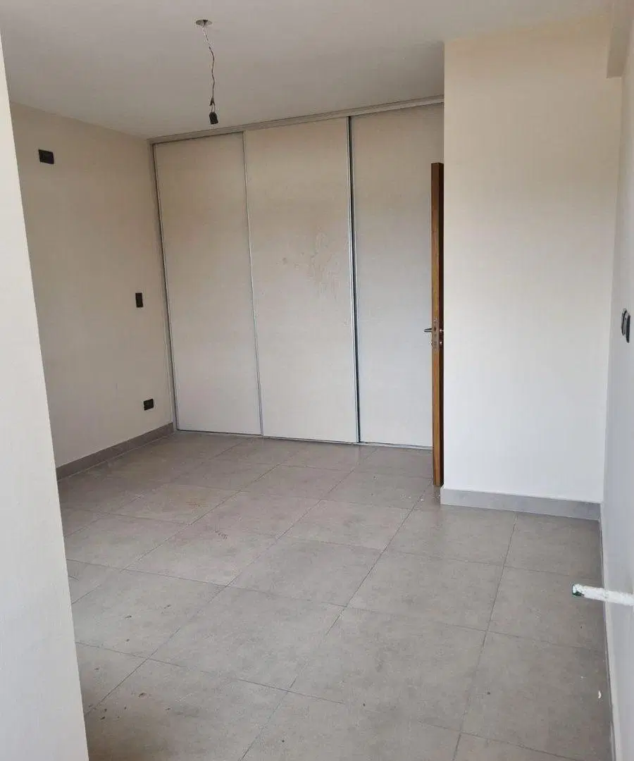 CASA A ESTRENAR EN BARRIO PRIVADO LOMAS DE RUSSELL 4