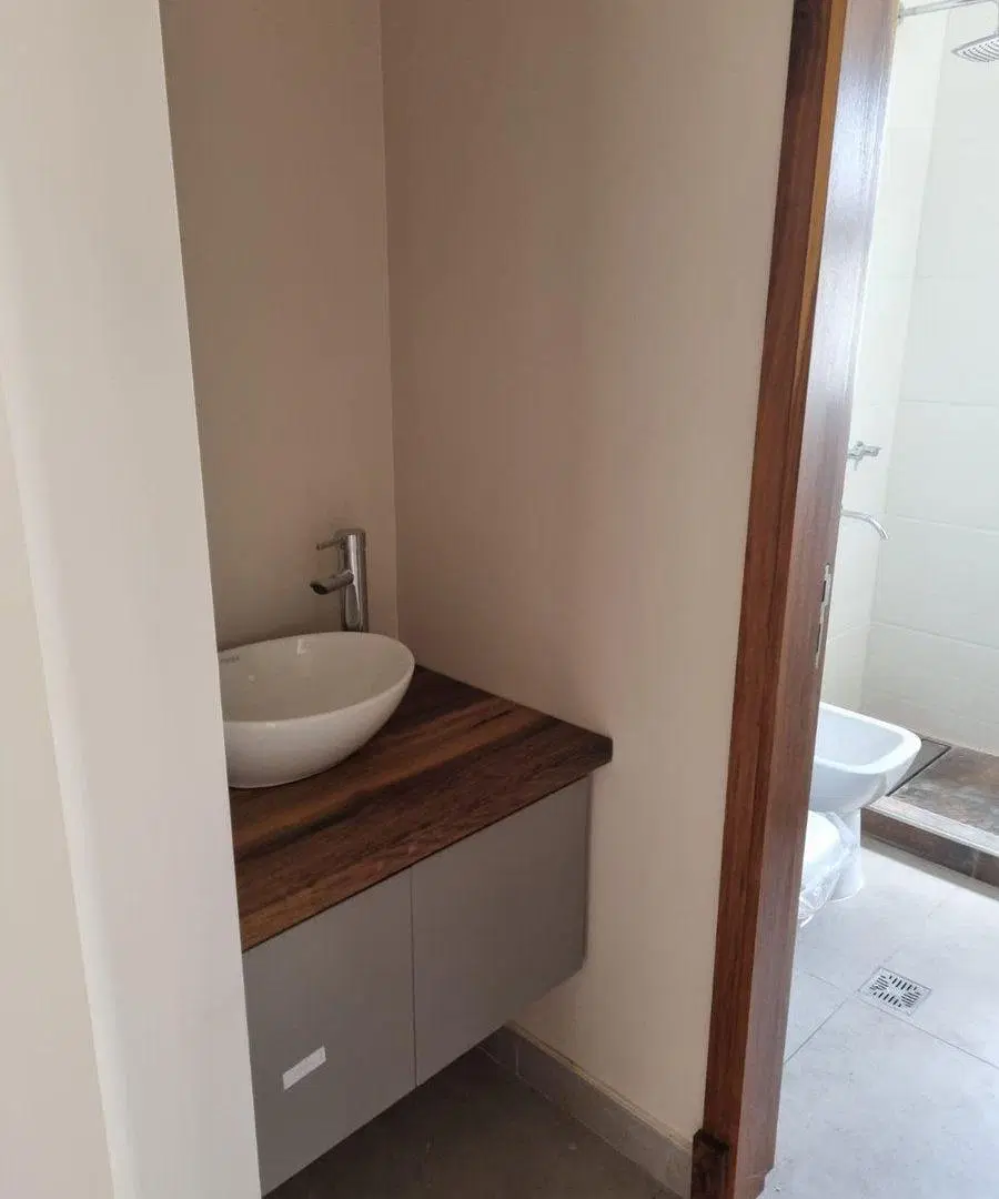 CASA A ESTRENAR EN BARRIO PRIVADO LOMAS DE RUSSELL 3