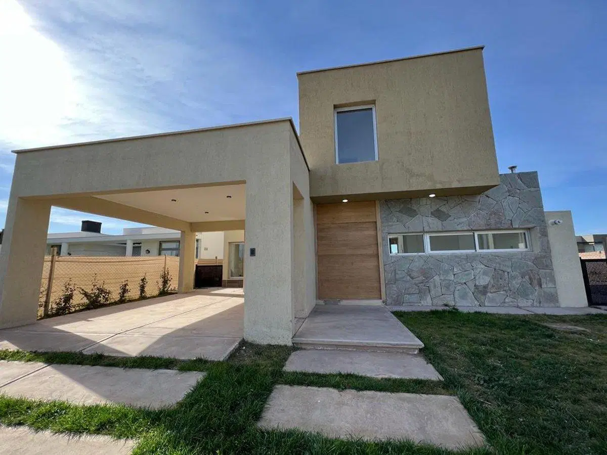 CASA A ESTRENAR EN BARRIO PRIVADO LOMAS DE RUSSELL 3