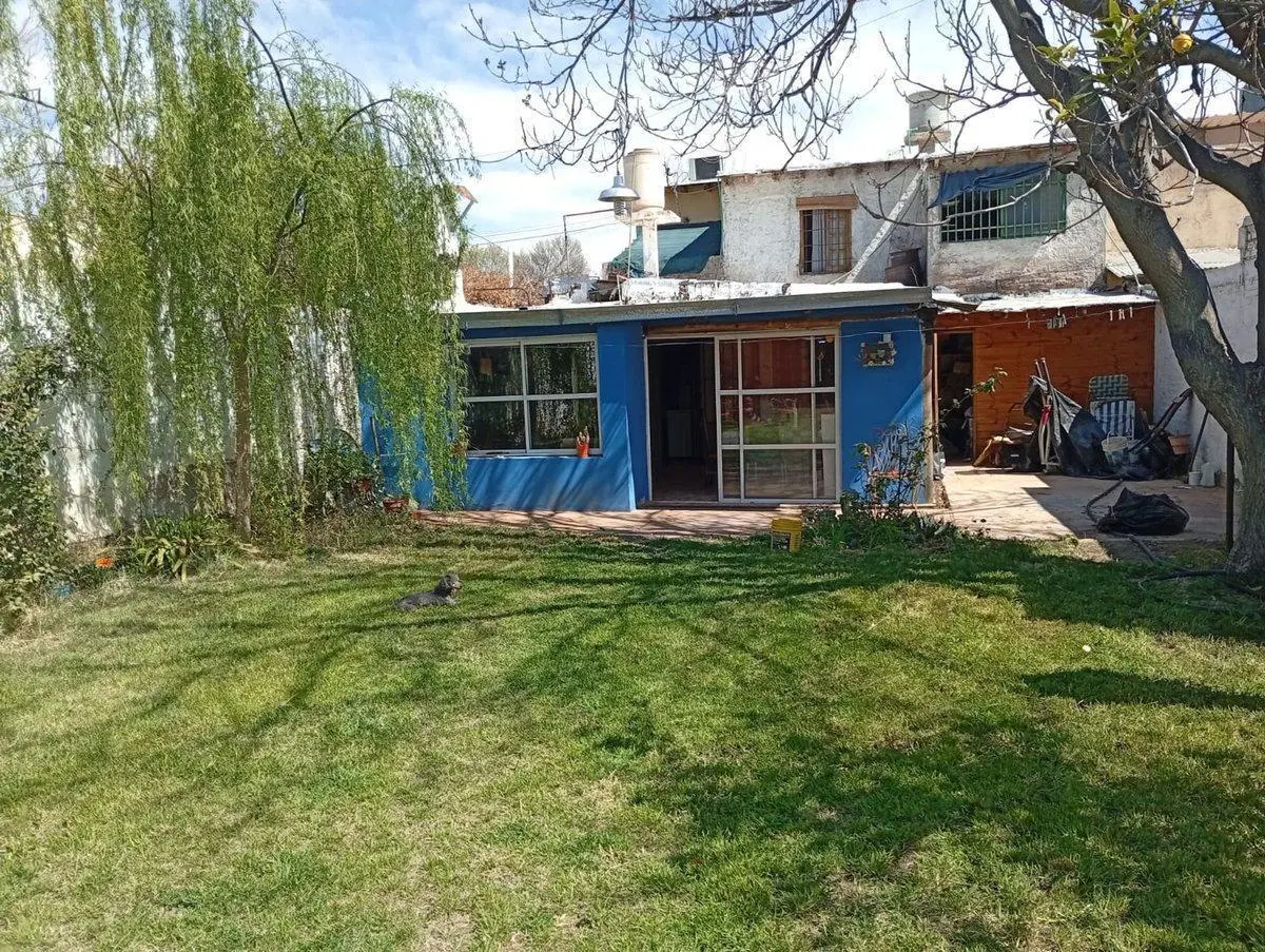CASA EN VENTA 5 CUADRAS DE LA QUINTA (Godoy Cruz) 3
