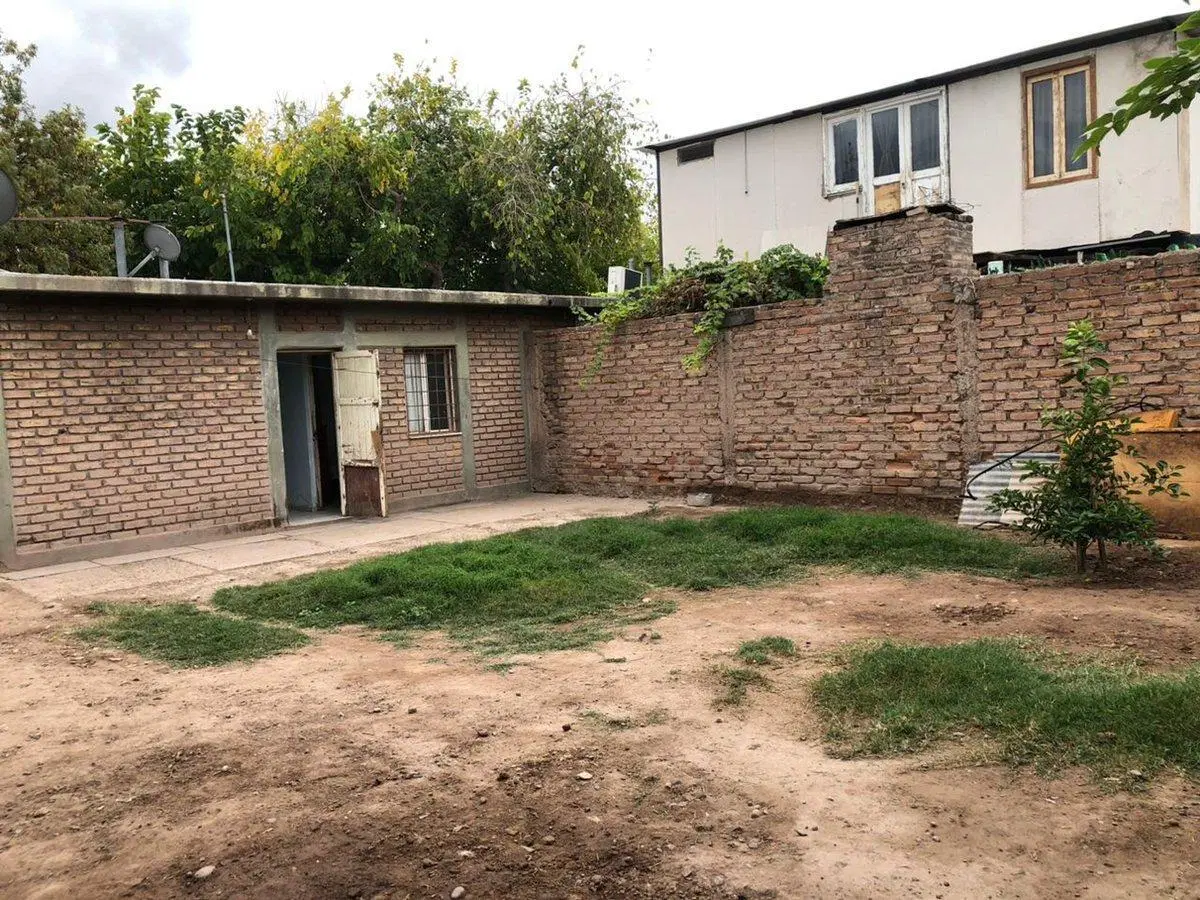 Remax vende casa 2 domitorios. OPORTUNIDAD 4