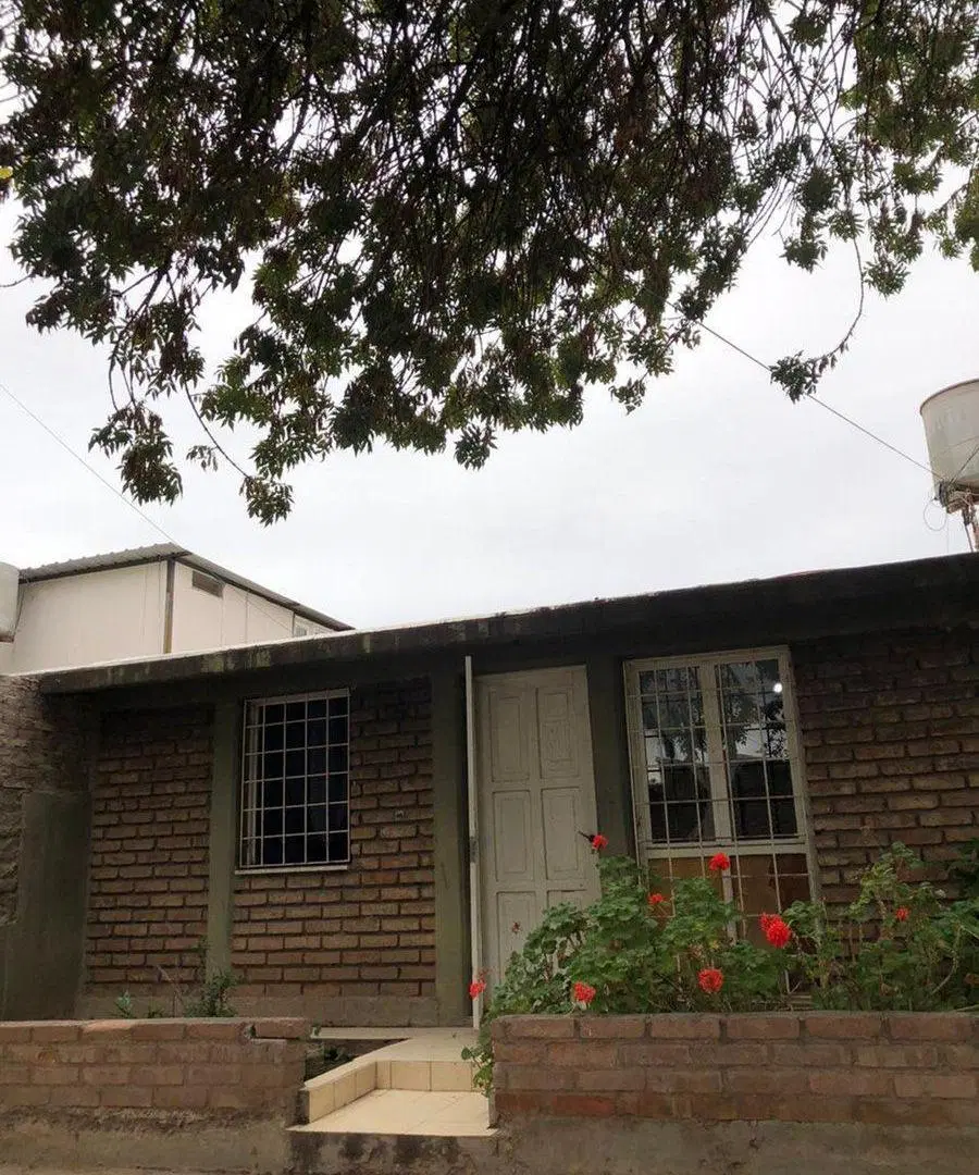 Remax vende casa 2 domitorios. OPORTUNIDAD 2