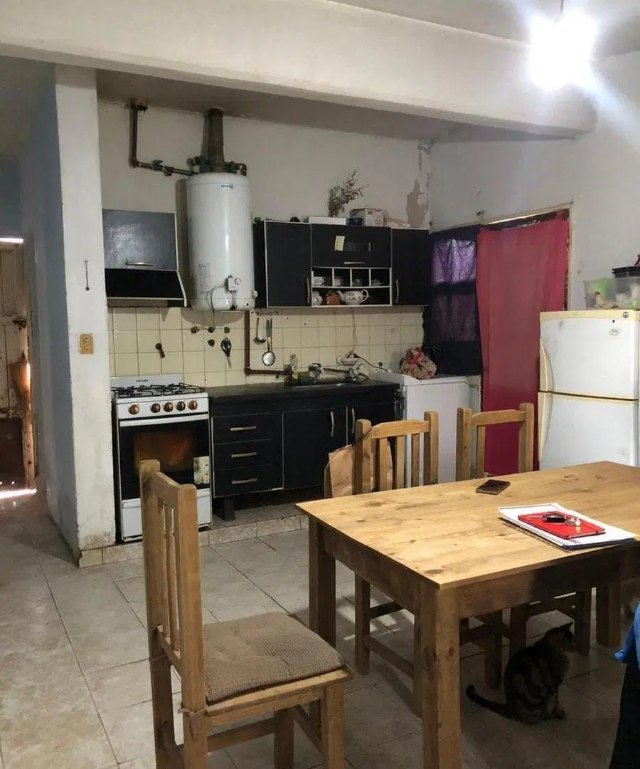 Remax vende casa 2 domitorios. OPORTUNIDAD 3