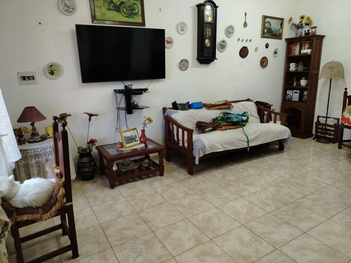 VENTA CASA CON DEPARTAMENTO 4