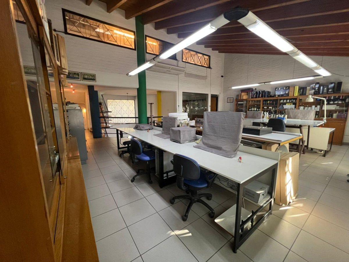 Venta oficinas uso profesional