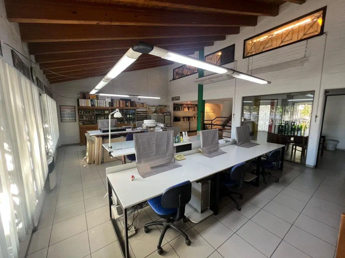 Venta oficinas uso profesional 4