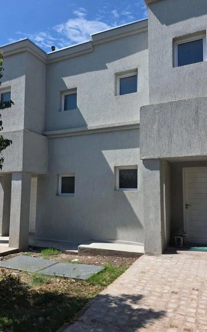 Duplex 3 Dormitorios Venta Punta Lago Maipú 2