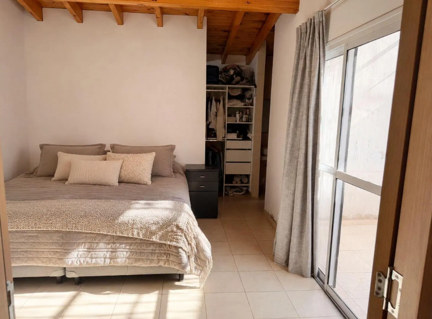 Casa categoria 1100mt 3 dorm/3 bañ pileta Lunlunta 5