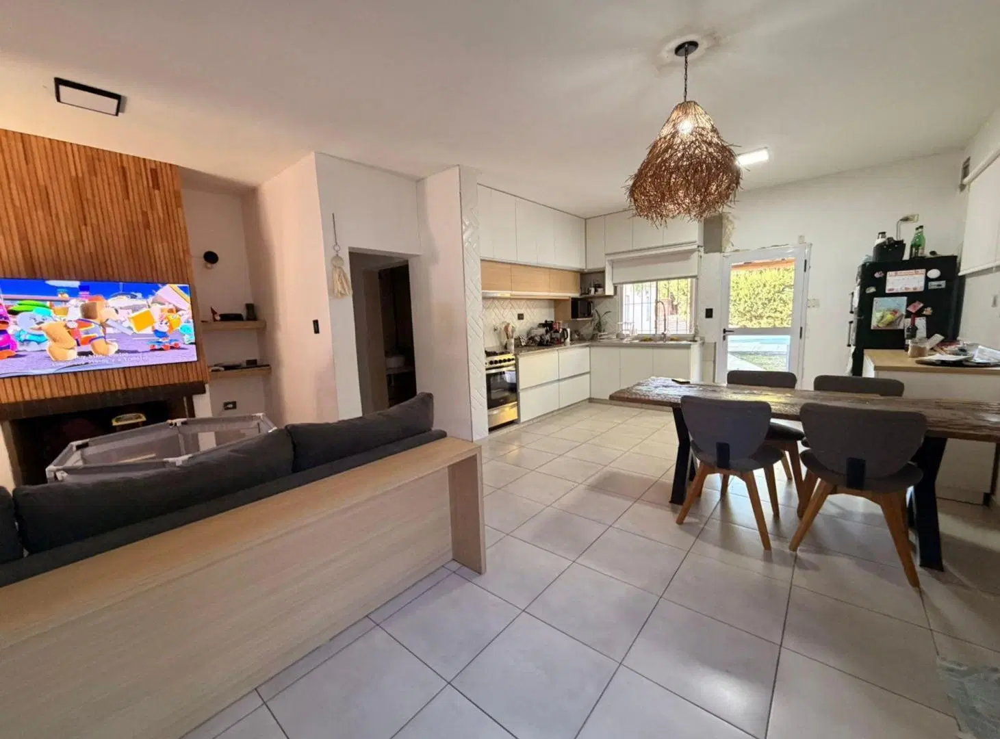 Casa categoria 1100mt 3 dorm/3 bañ pileta Lunlunta 2