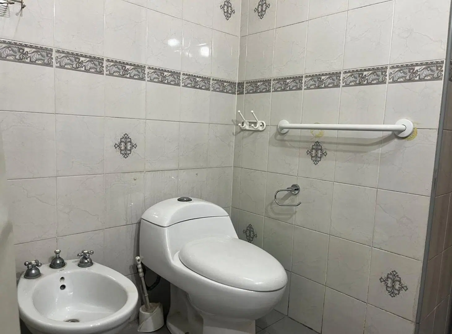 VENTA CASA 2 DORM, COCHERA DOBLE Y LOCAL LAS HERAS 4