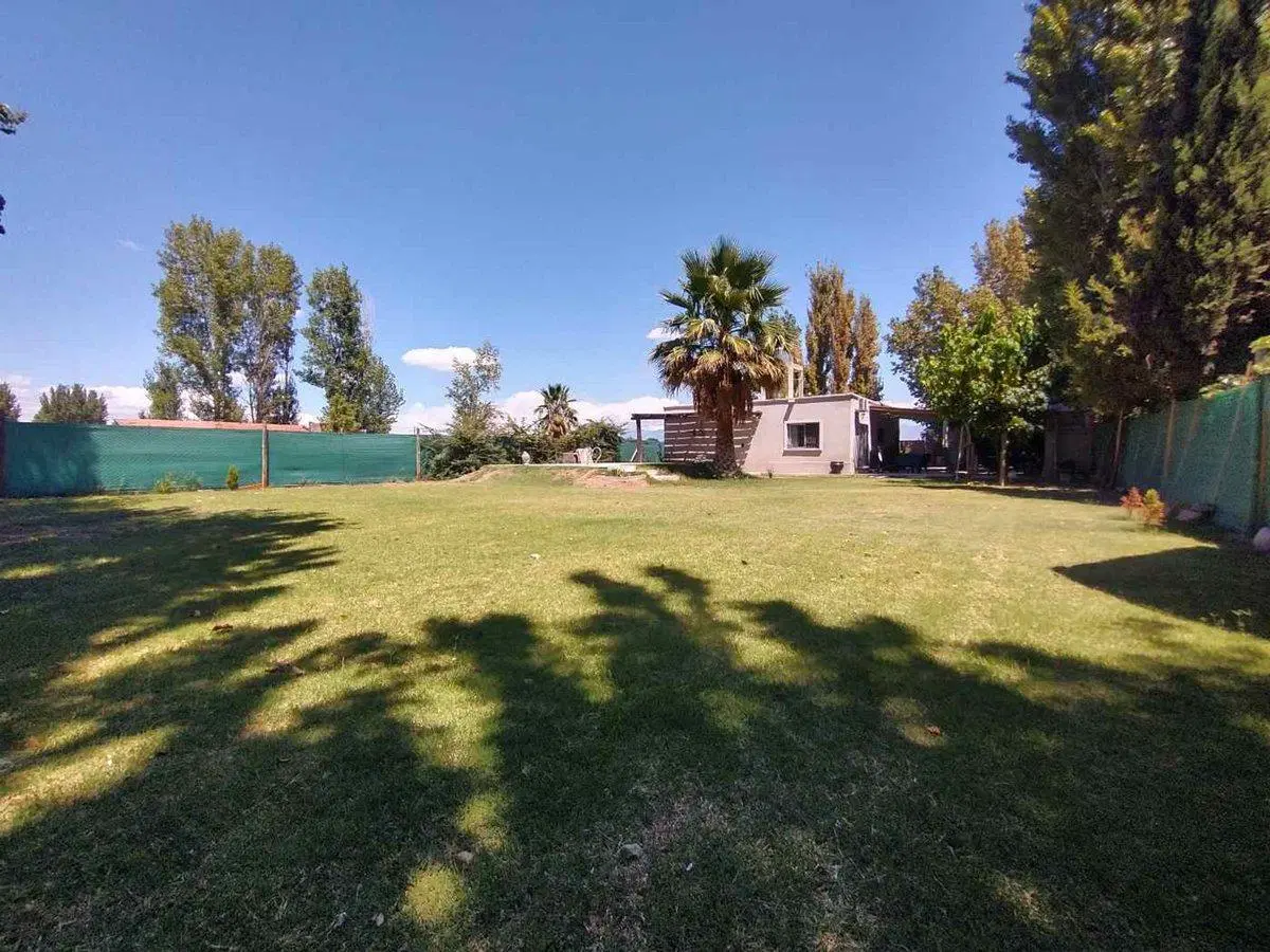 VENTA DE CASA CON  PILETA RODEO DEL MEDIO MAIPU 5
