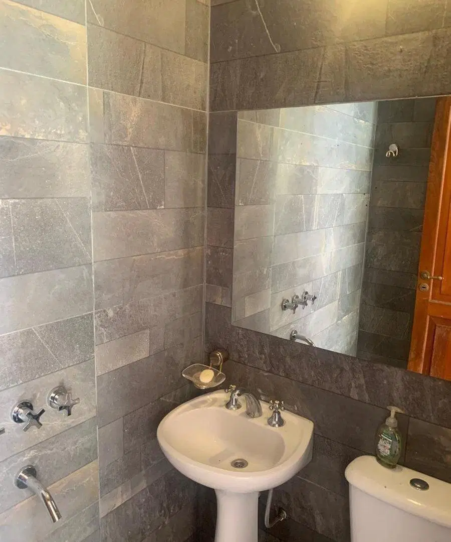 EXCELENTE CASA EN VENTA LUJAN DE CUYO 4