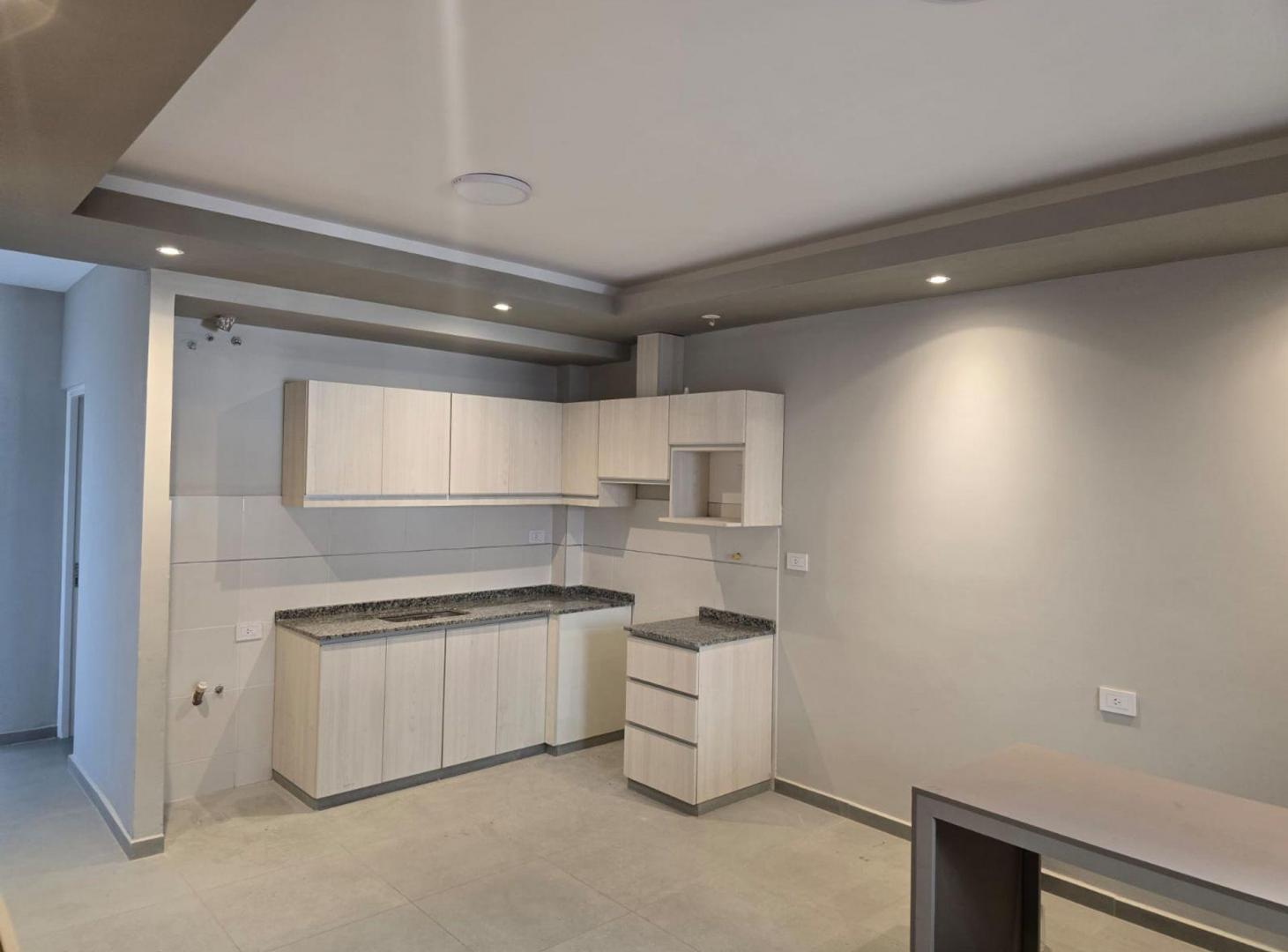 Foto de VENTA DEPARTAMENTO 1 DORM A ESTRENAR GODOY CRUZ, imagen 2