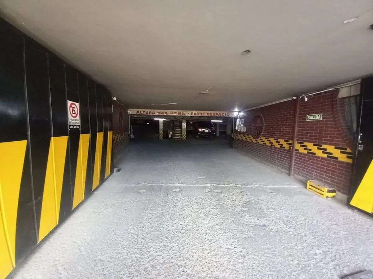 Venta Cochera en Microcentro Ciudad de Mendoza 2