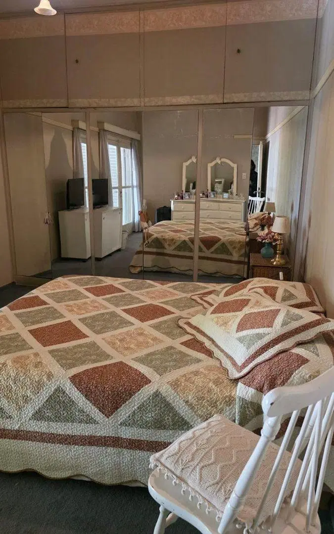 CASA EN VENTA 5TA IDEAL VIVIENDA O USO COMERCIAL 4