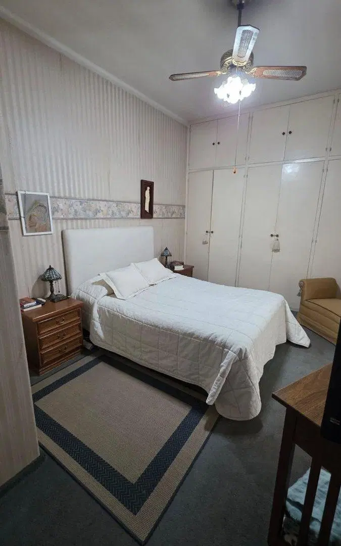 CASA EN VENTA 5TA IDEAL VIVIENDA O USO COMERCIAL 2