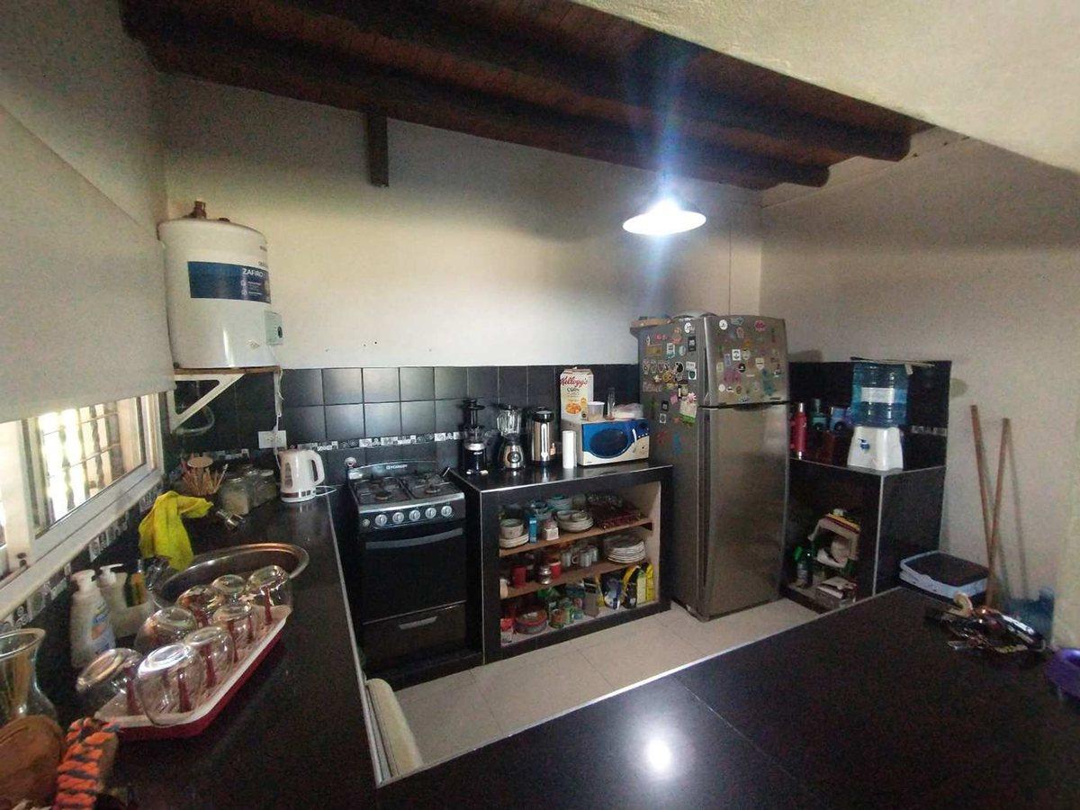 Foto de VENTA DE CASA CON PILETA RODEO DEL MEDIO MAIPU, imagen 2