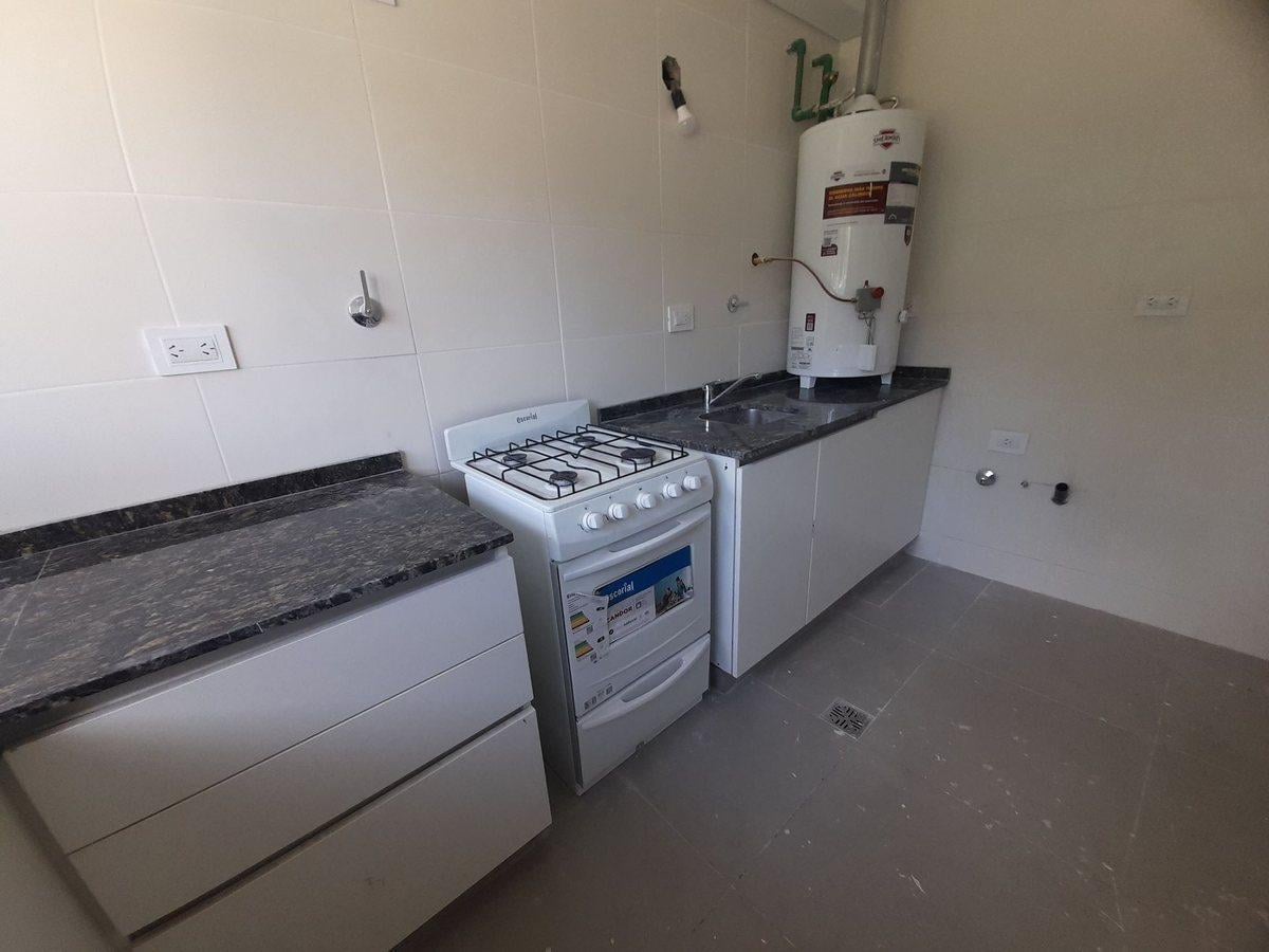 Foto de VENTA DUPLEX 2 DORMITORIOS PUNTA LAGO MAIPU, imagen 1