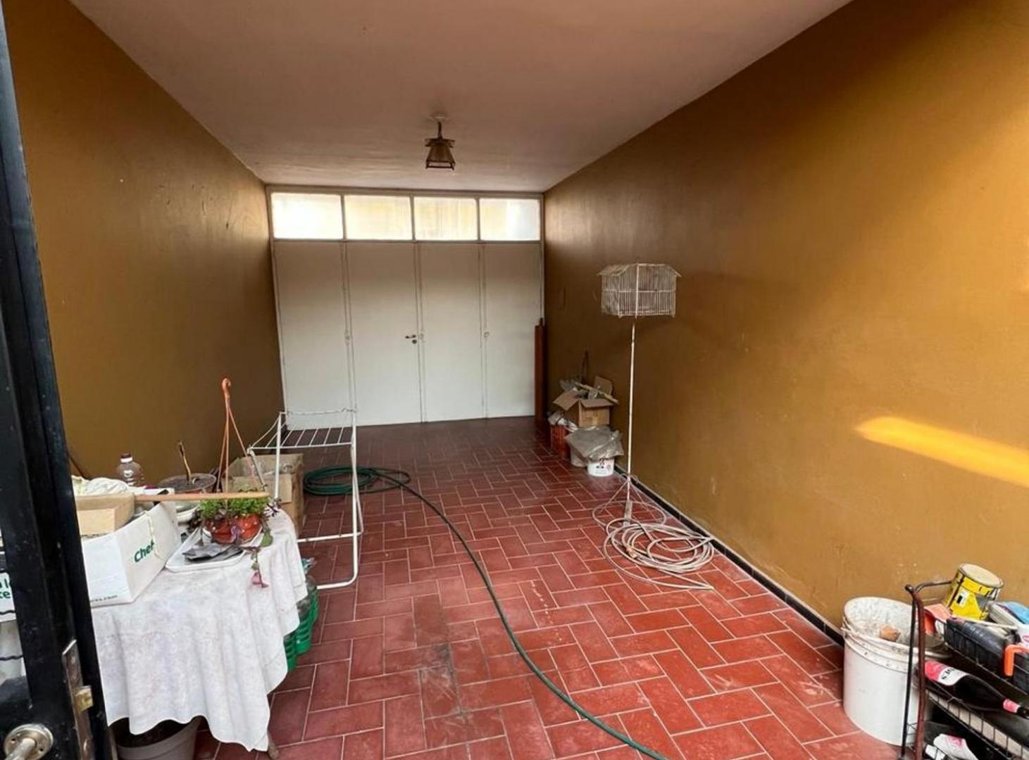 Foto de VENTA AMPLIA CASA ,GODOY CRUZ ROCA ESQ. RAWSON-, imagen 5