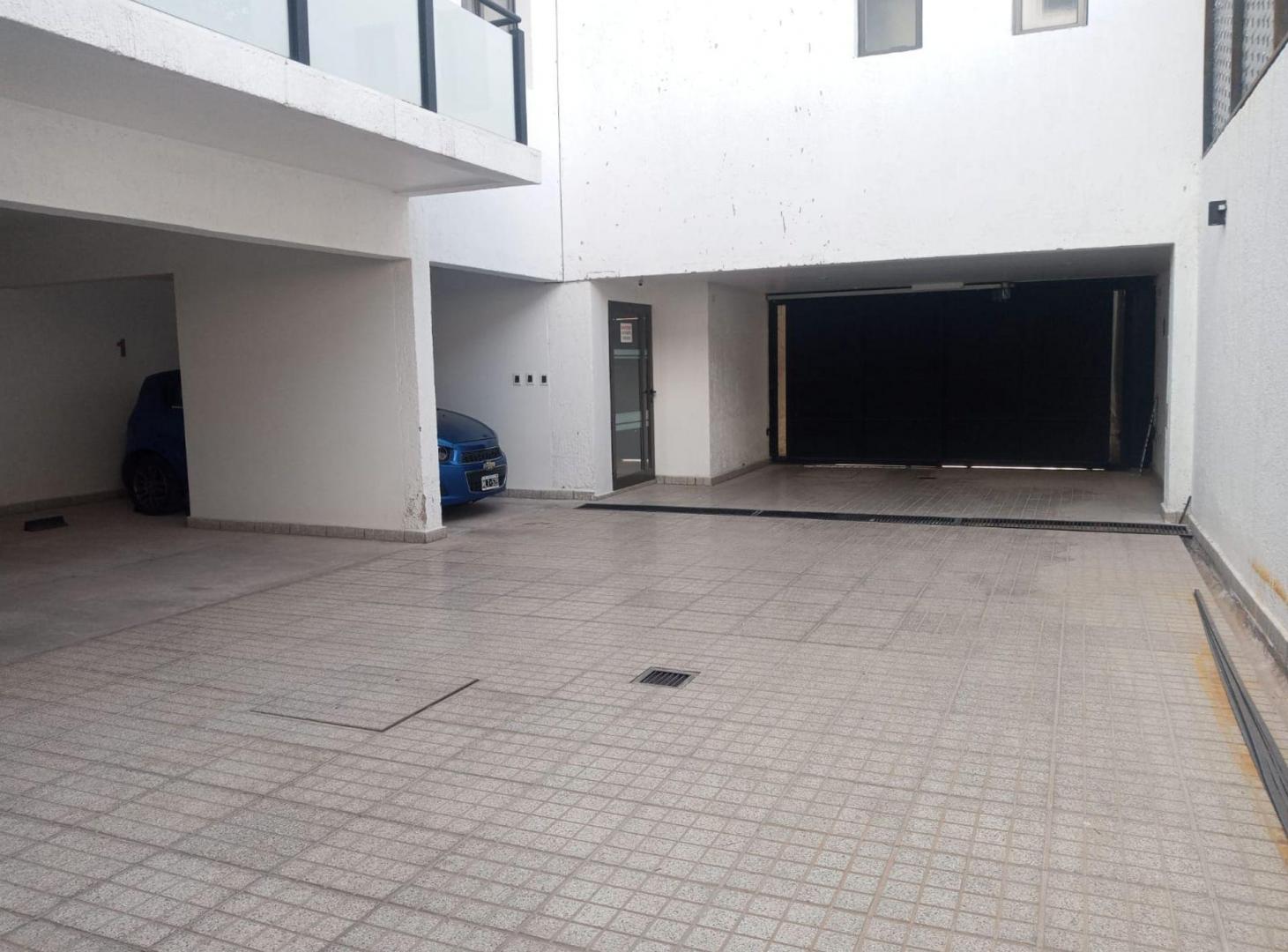 Foto de VENTA DEPTO 2 DORM COCHERA GODOY CRUZ, imagen 4