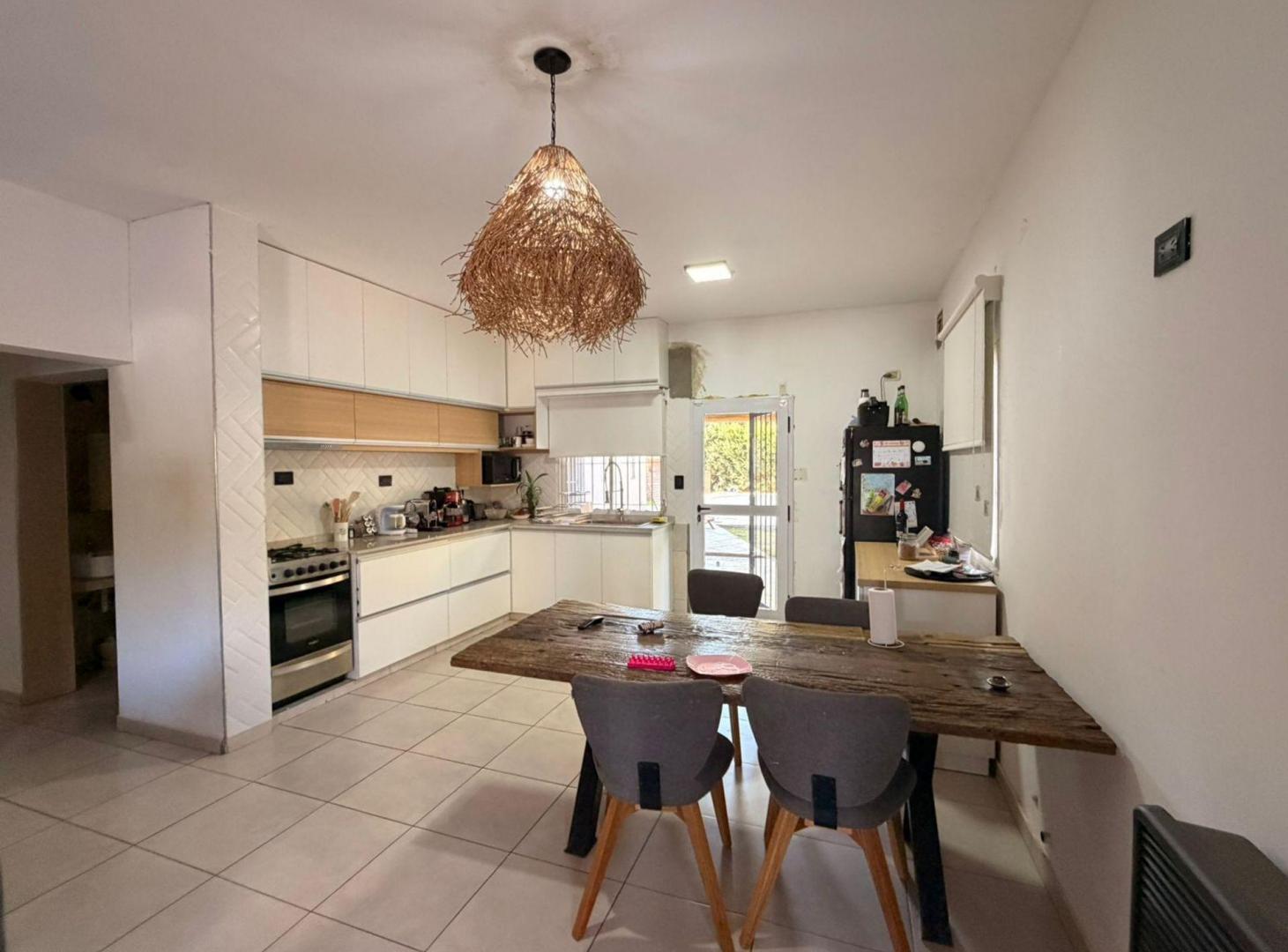 Foto de Casa categoria 1100mt 3 dorm/3 bañ pileta Lunlunta, imagen 1