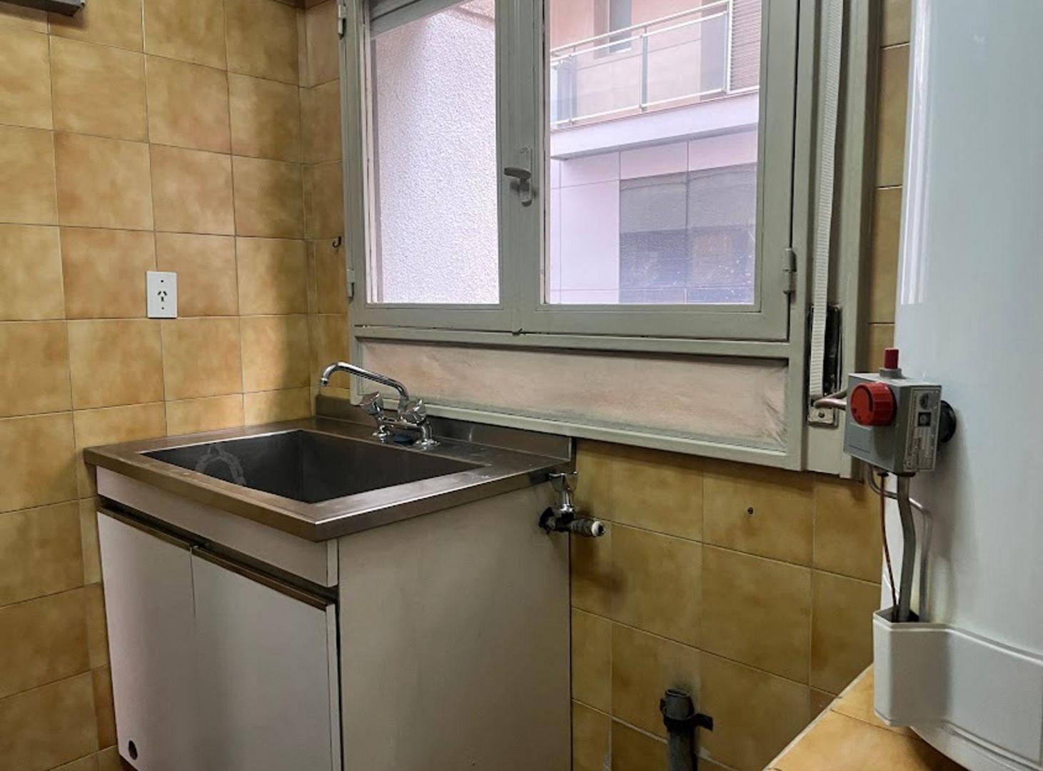 Foto de VENTA DE SEMIPISO 3 DORM CON COCHERA CIUDAD MZA, imagen 1