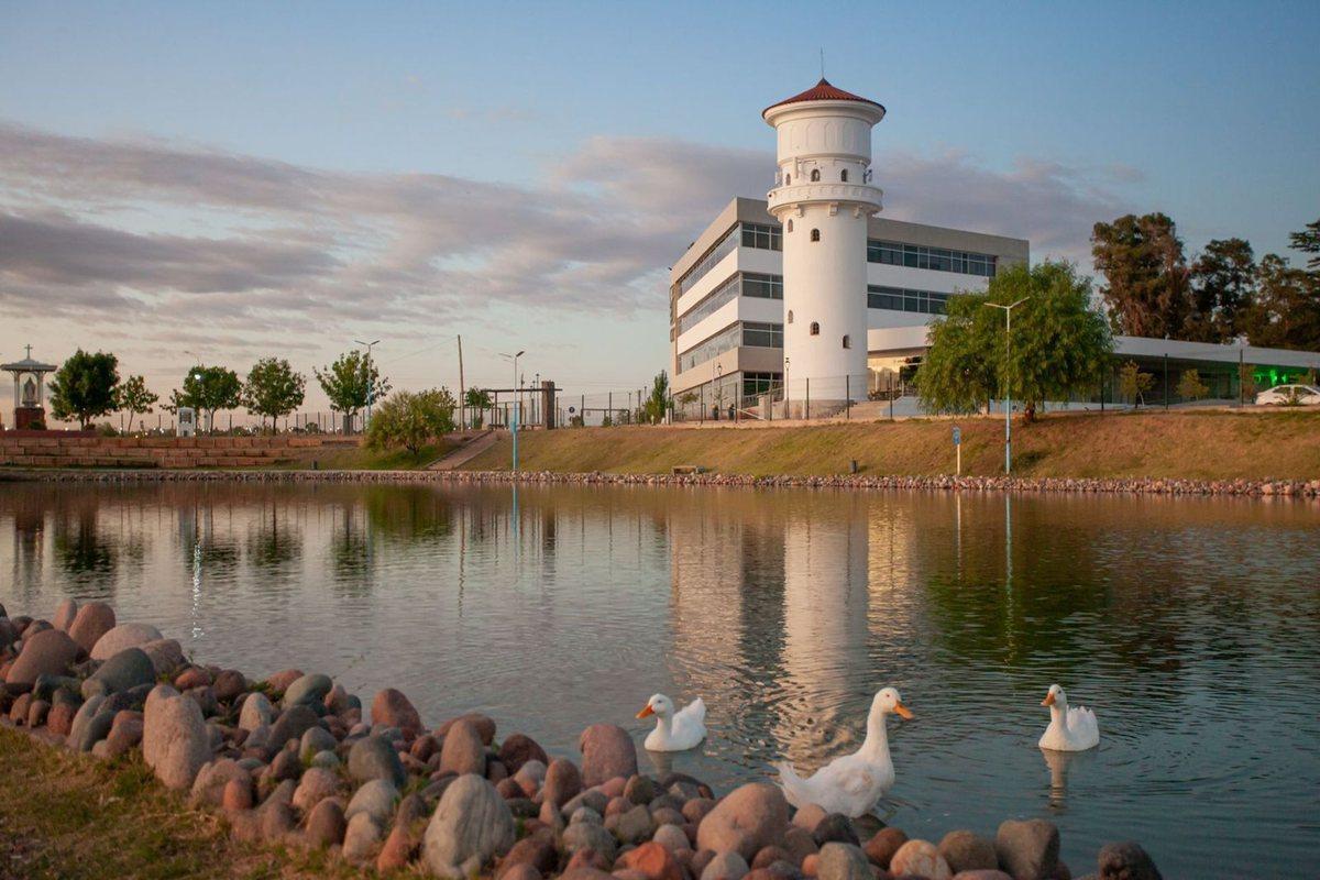 Foto de VENTA OFICINA CENTRO EMEPRESARIAL TORREON MAIPU, imagen 3