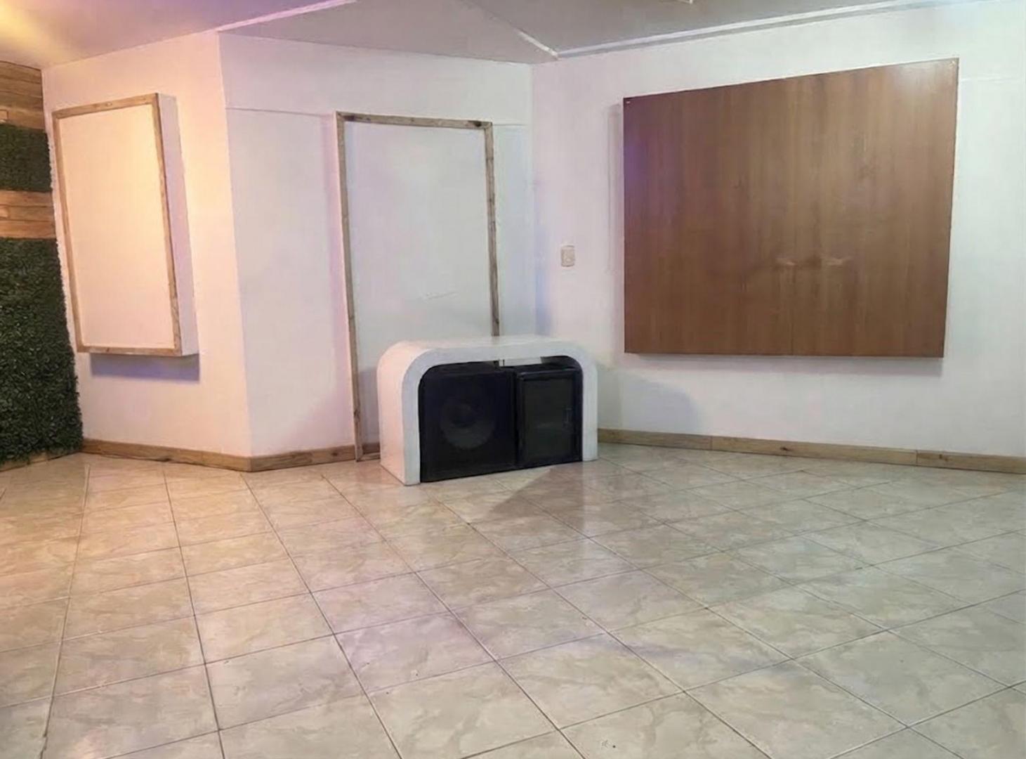 Foto de VENTA CASA 3 DORM. 2 BAÑOS Y GALPON EN GODOY CRUZ, imagen 2