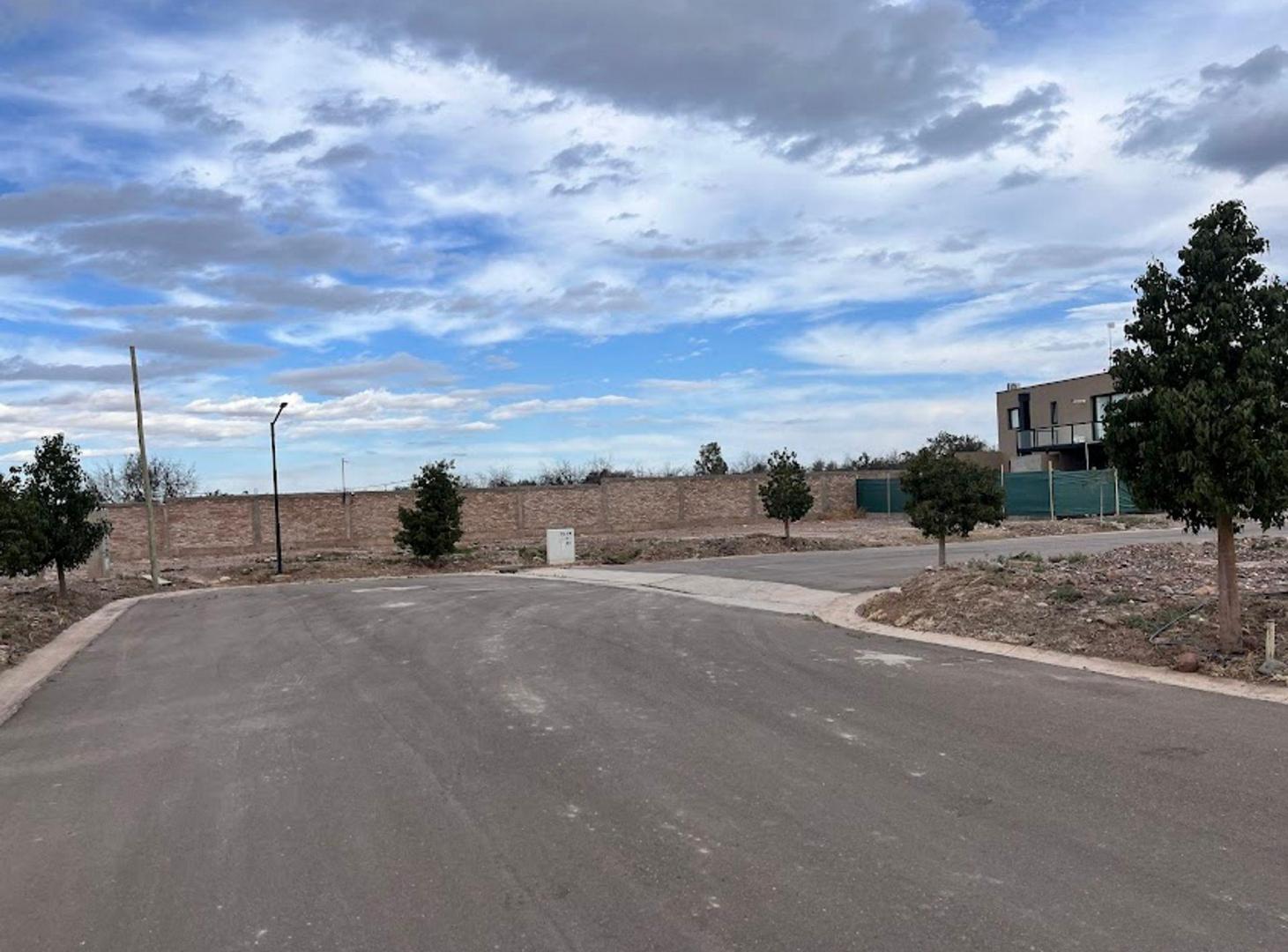 Foto de VENTA DE LOTE DE 300 m2 B° PRIVADO LAS TACAS MAIPÚ, imagen 3