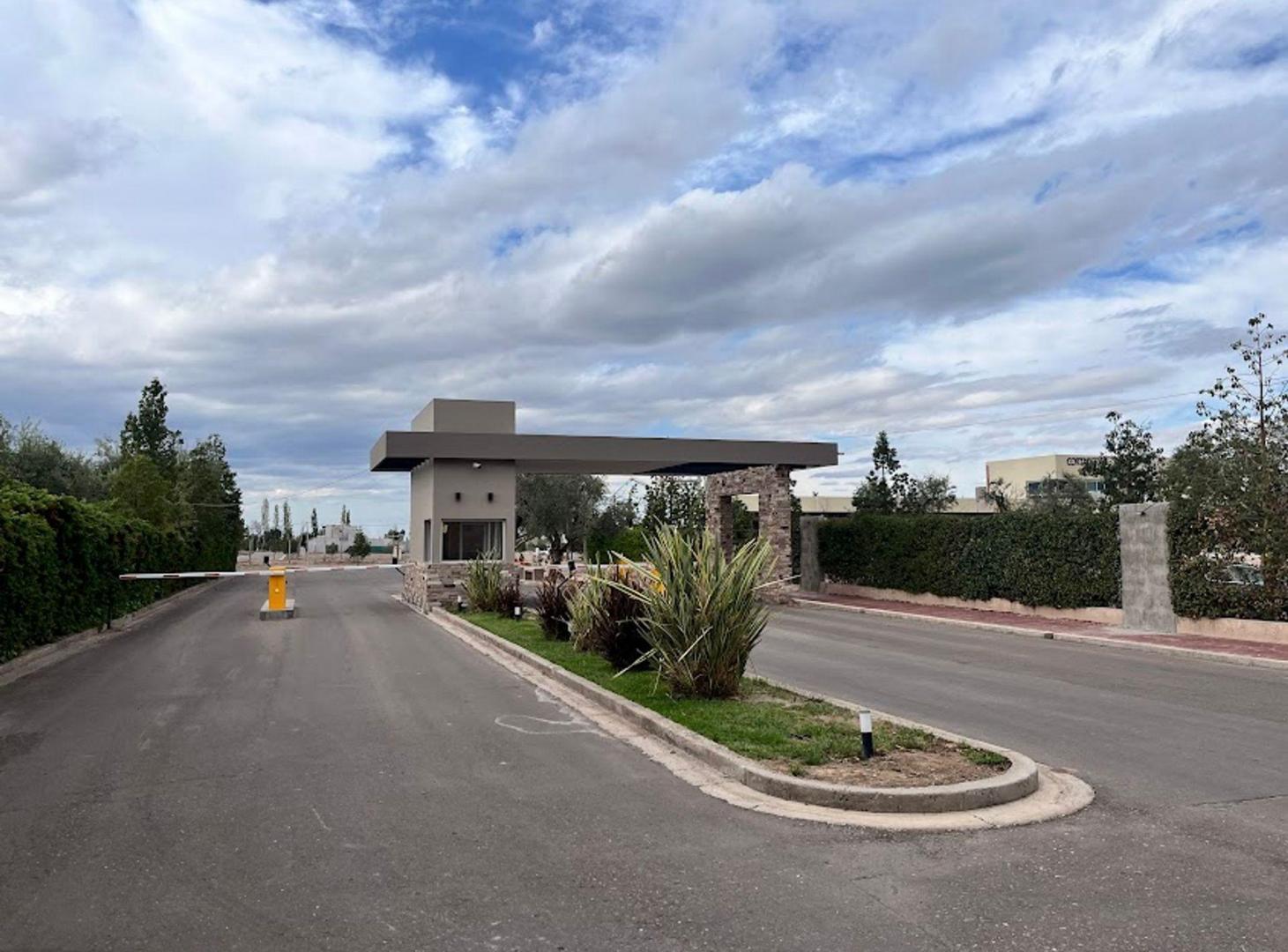 Foto de VENTA DE LOTE DE 300 m2 B° PRIVADO LAS TACAS MAIPÚ, imagen 2