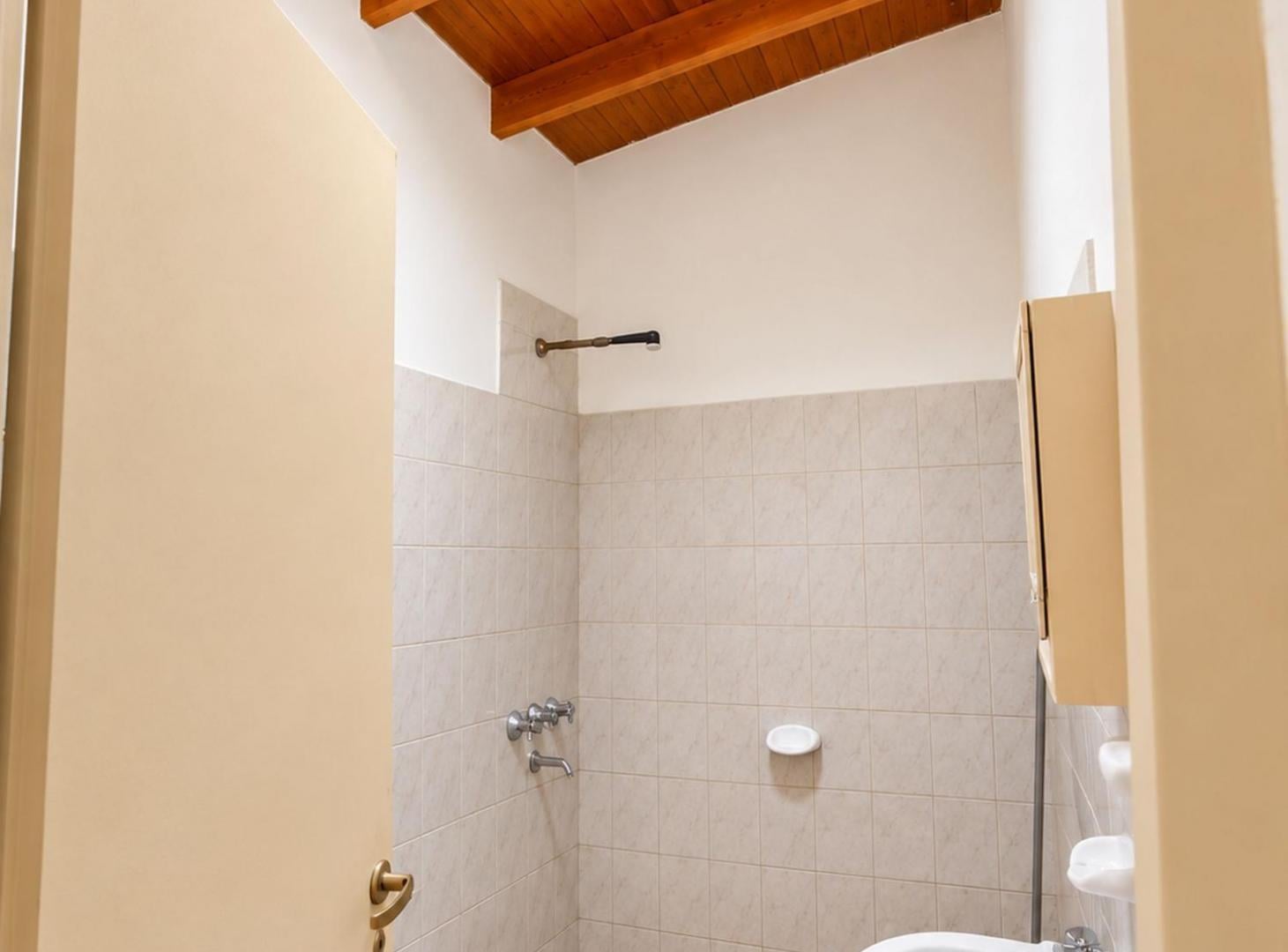 Foto de CASA CON COCHERA EN VENTA 2 AMBIENTES, LAS HERAS, imagen 4