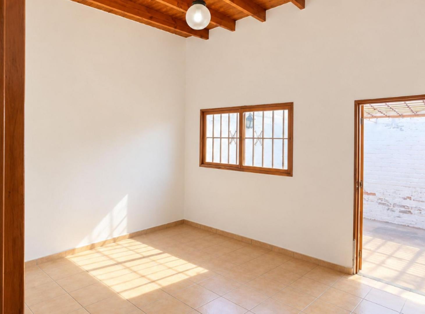 Foto de CASA CON COCHERA EN VENTA 2 AMBIENTES, LAS HERAS, imagen 5