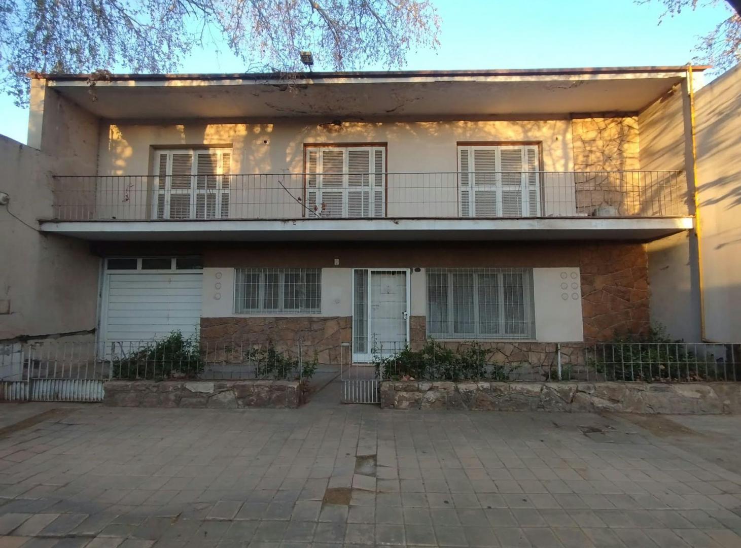 Foto de Casa de categoria a remodelar ideal Flipping, imagen 1