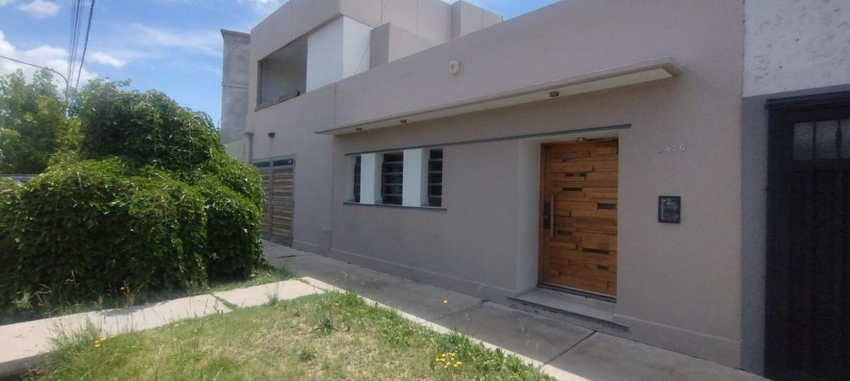 CASA 4 AMBIENTES A LA VENTA A MINUTOS DEL CENTRO DE SAN RAFAEL MZA.