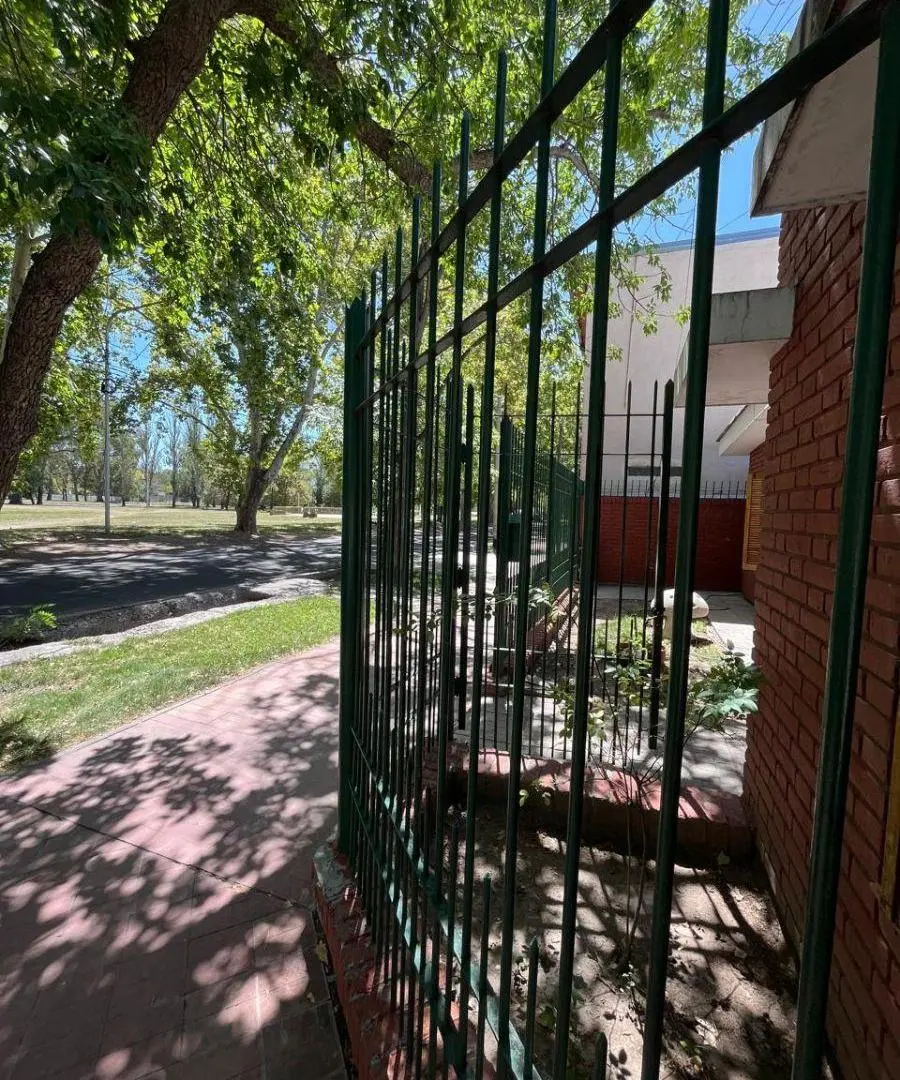 CASA 4 HABITACIONES EN VENTA A MINUTOS DEL CENTRO DE SAN RAFAEL MZA. 5