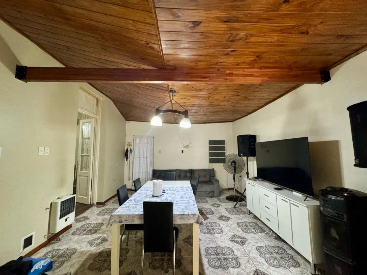 Vendo Casa con amplio terreno, Barrio Belgrano, Rosario 2