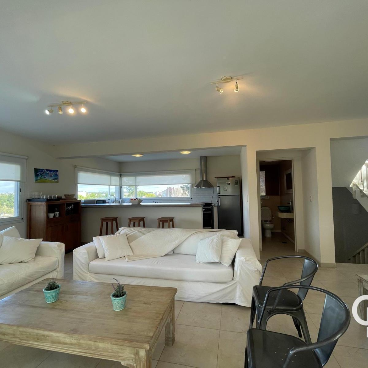 Casa en Venta 4 Dorm. en Costa Esmeralda - Residencial I 2