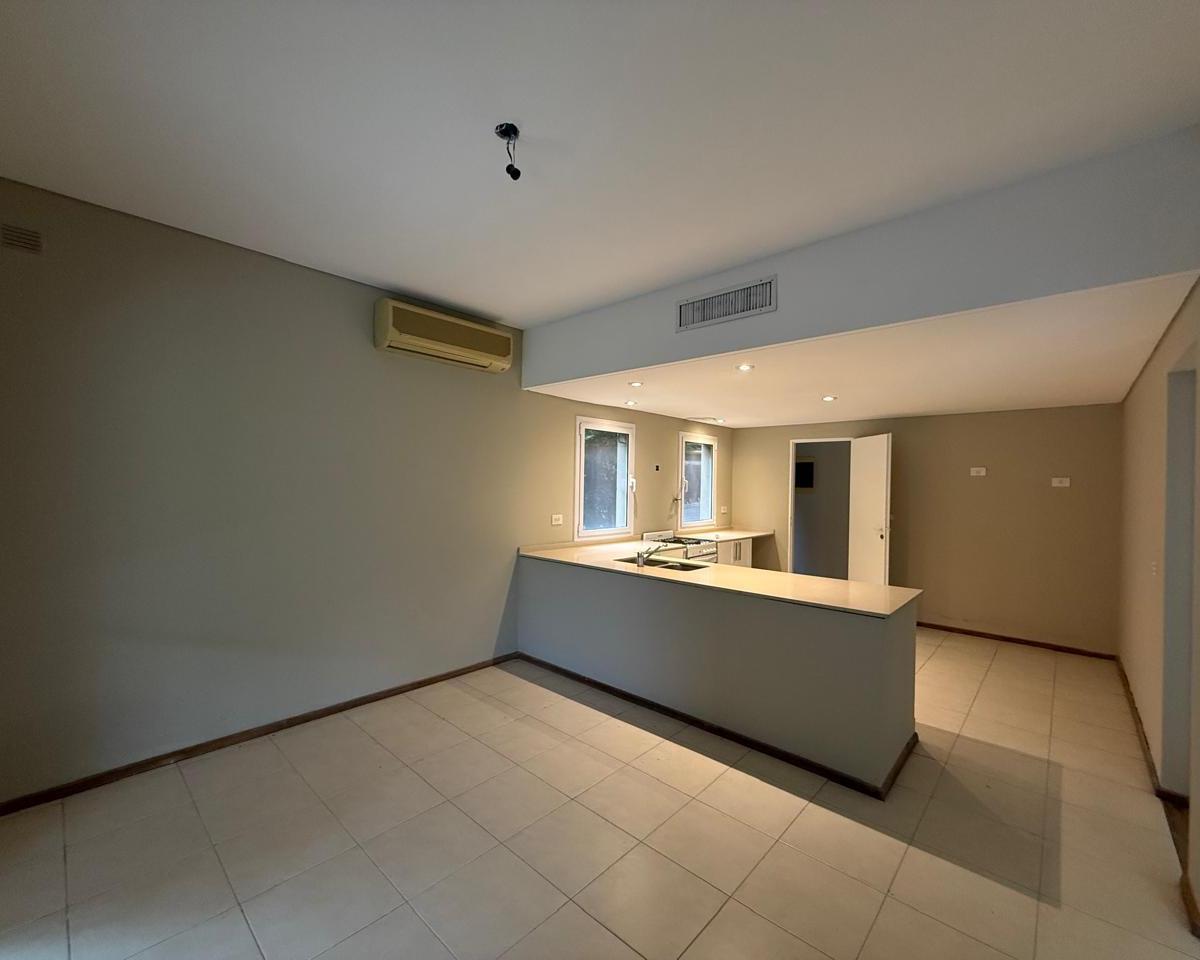 Foto de Casa en Venta 4 dormitorios + Playroom mas estudio Saint Matthew's APTO, imagen 3