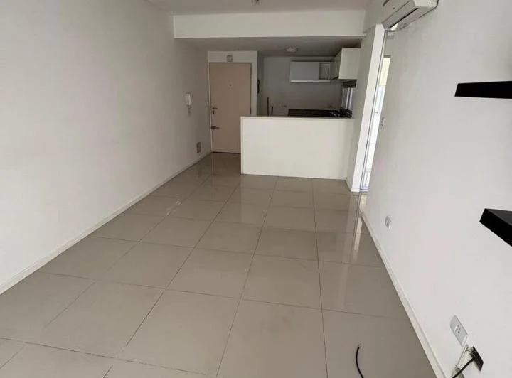 Departamento en alquiler. French y Sanchez de Bustamante. Dos ambientes con amenities y cochera 3