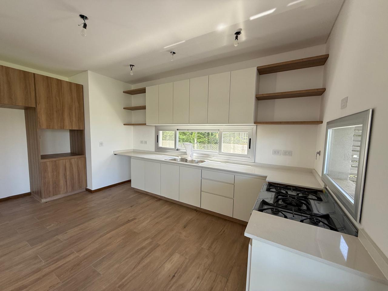 Casa en Venta 3 dormitorios Barrio Santo Tomas Pilar