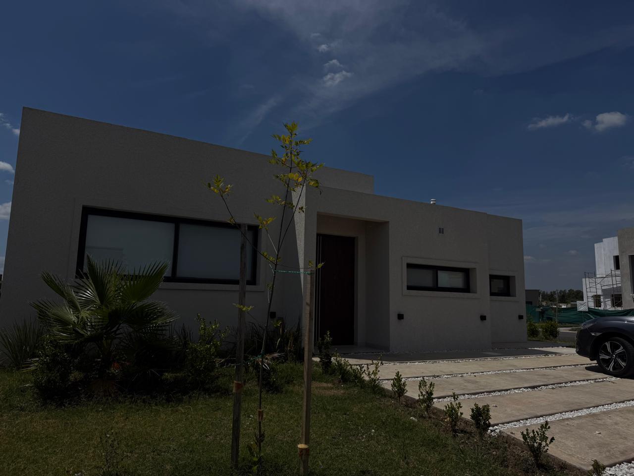 Casa en venta 3 dorm Santa Elisa Pilar del Este