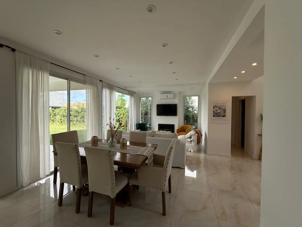 Casa en  Venta 4 dormitorios Barrio Santo Tomas Pilar 2